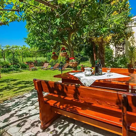 Ferienhaus Adorata 1 *